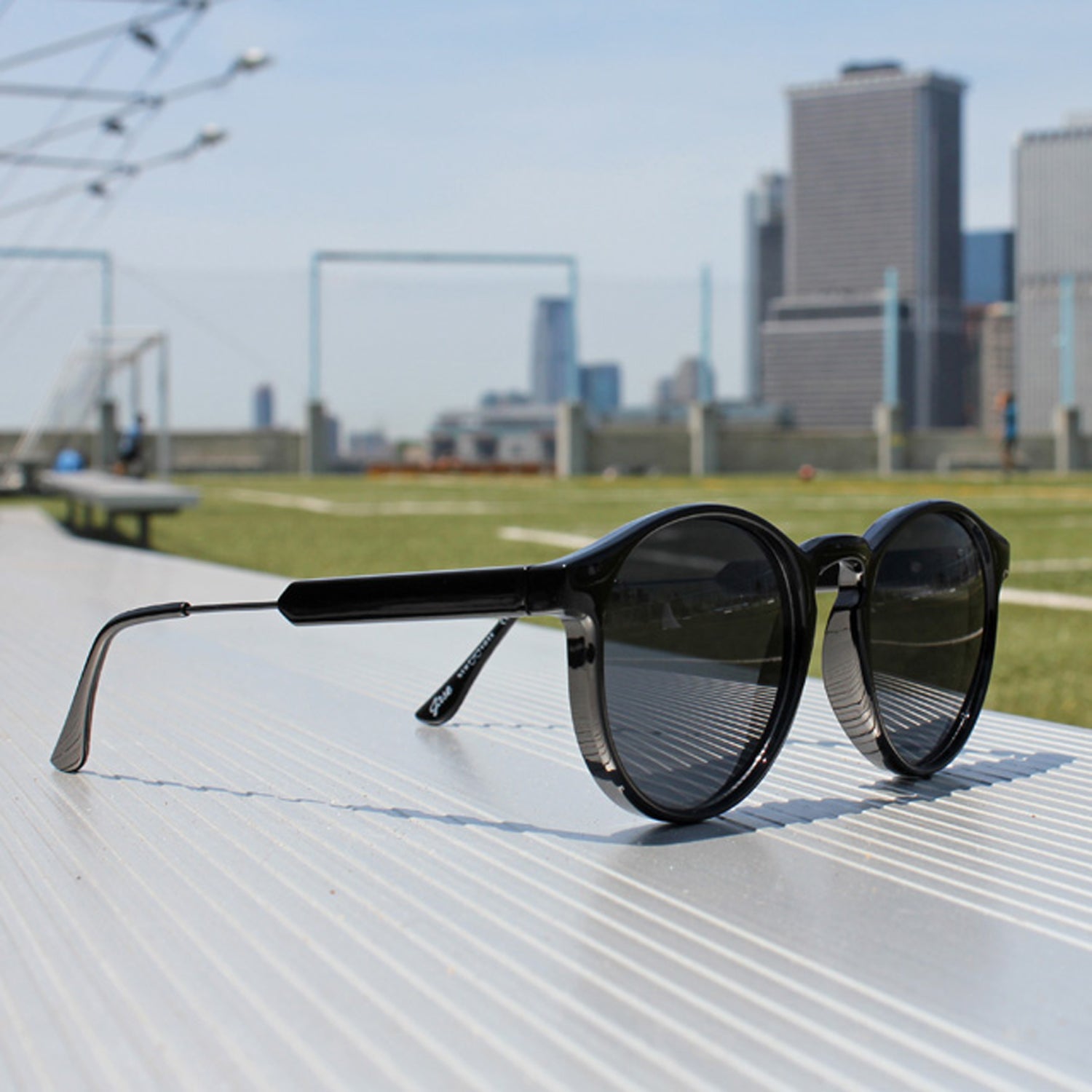 Jase New York Connor Sunglasses in Triple Black